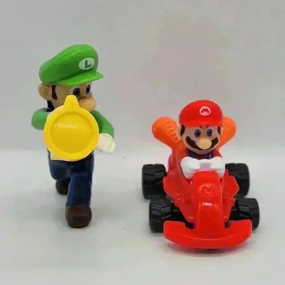 2022 McDONALD'S Luigi Flashlight Happy MealSuper Mario Kart Collectible Nintendo